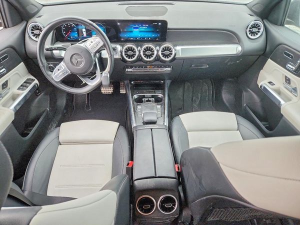 2023 MERCEDES-BENZ GLB GLB250