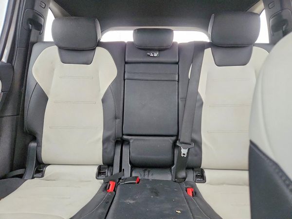 2023 MERCEDES-BENZ GLB GLB250