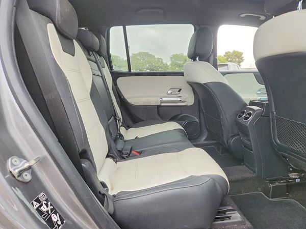 2023 MERCEDES-BENZ GLB GLB250
