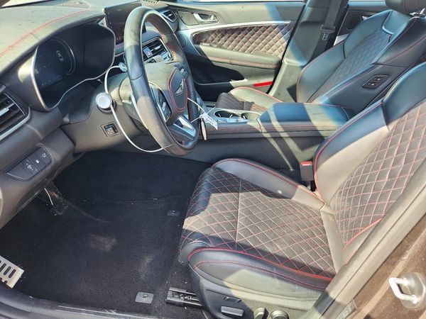 2025 GENESIS G70