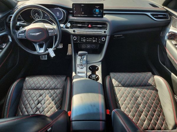2025 GENESIS G70