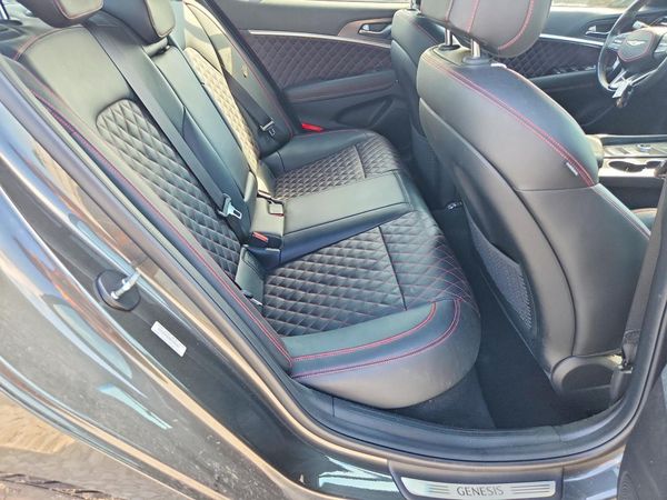 2025 GENESIS G70