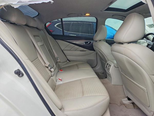 2017 INFINITI Q50