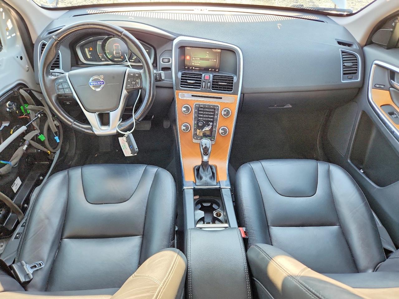 2017 VOLVO XC60 Inscription