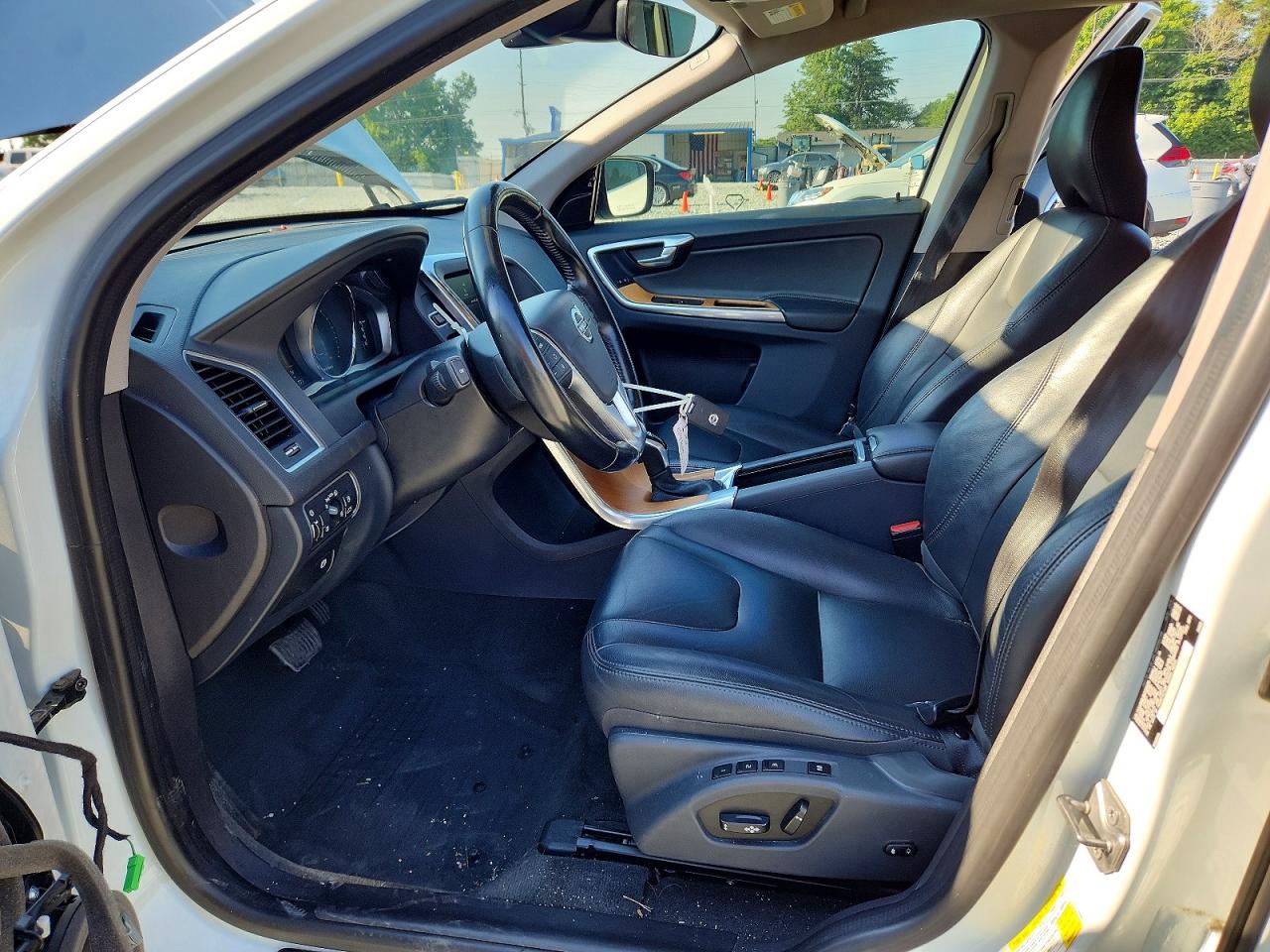 2017 VOLVO XC60 Inscription