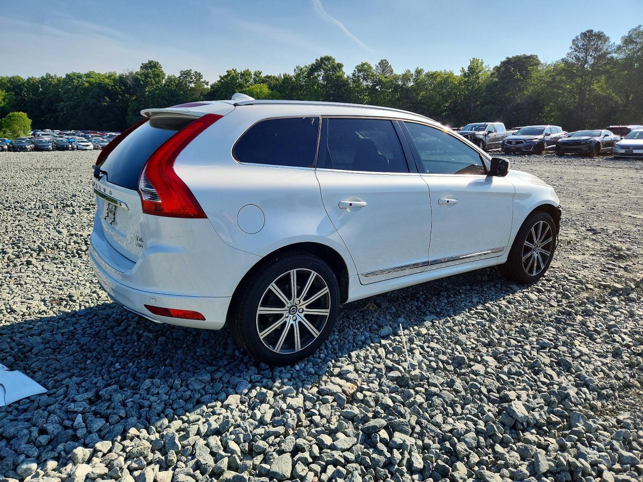 2017 VOLVO XC60 Inscription