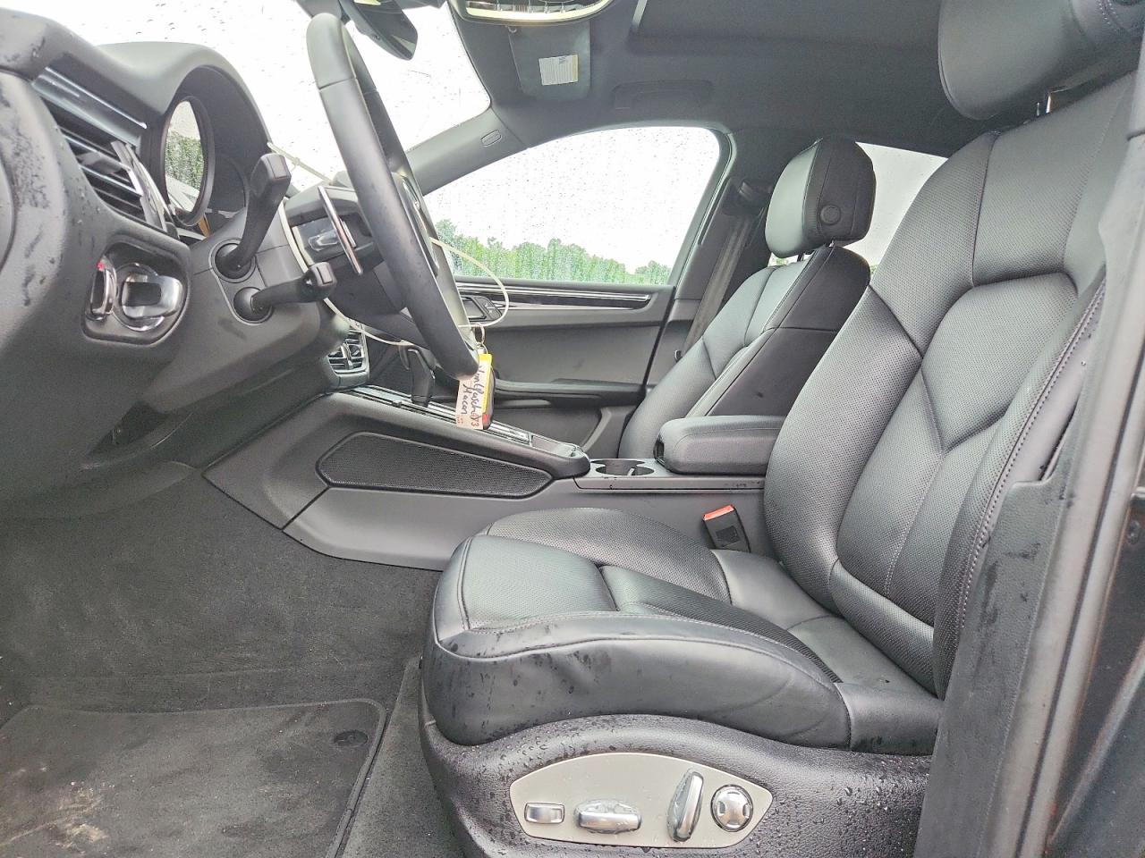 2025 PORSCHE MACAN Macan, Macan T