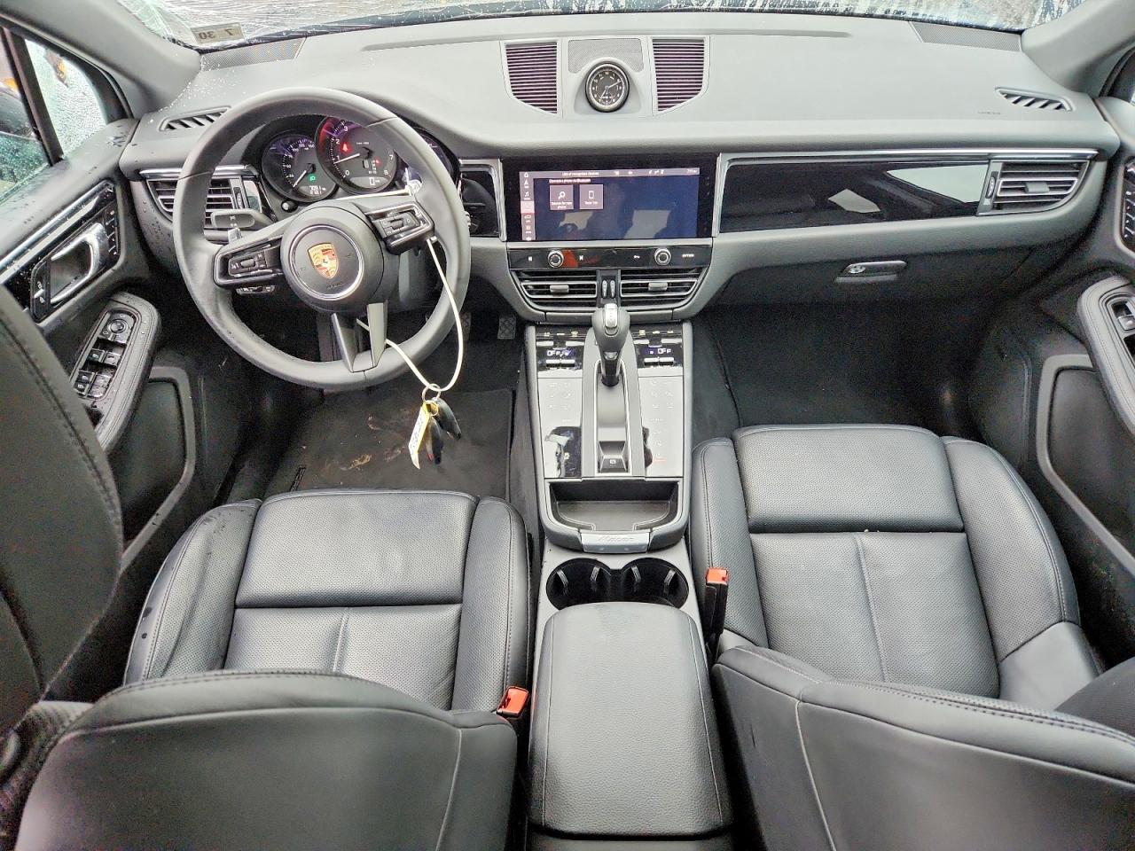 2025 PORSCHE MACAN Macan, Macan T