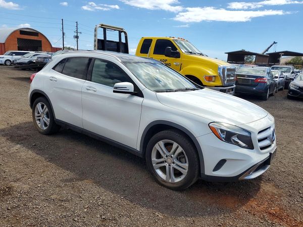 2016 MERCEDES-BENZ GLA