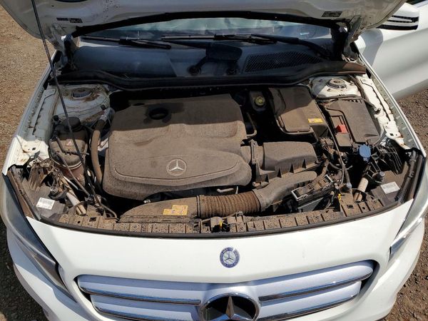 2016 MERCEDES-BENZ GLA