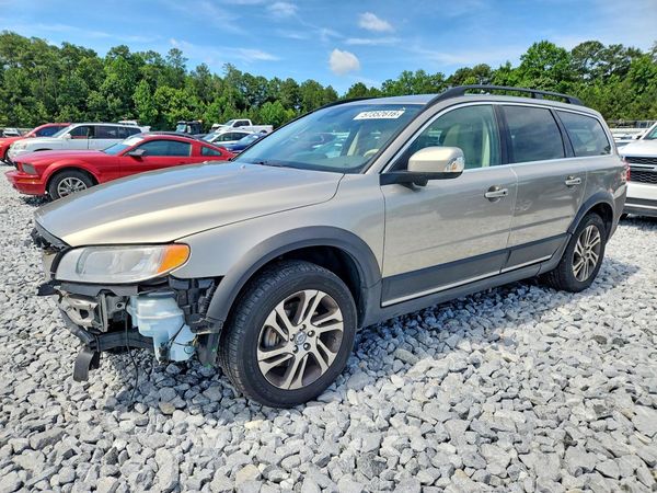 2015 VOLVO XC70