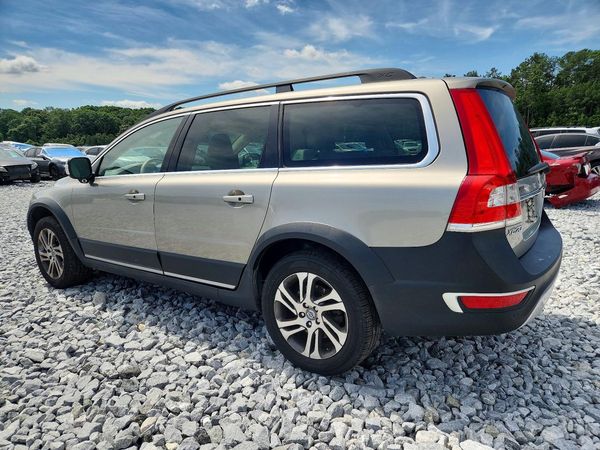 2015 VOLVO XC70