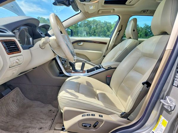 2015 VOLVO XC70