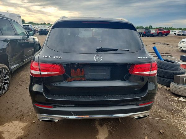 2019 MERCEDES-BENZ GLC GLC 300-4M