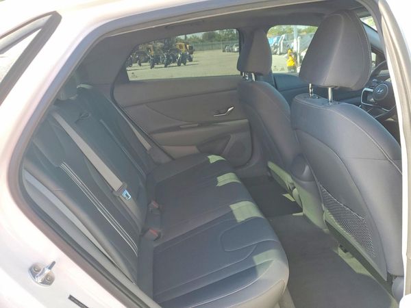 2021 HYUNDAI ELANTRA SEL w/ Premium Pkg