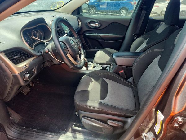 2016 JEEP CHEROKEE SPORT 4X4