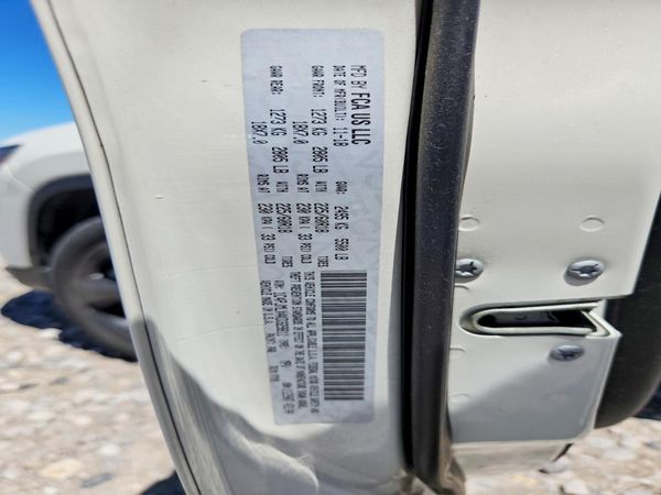 2019 JEEP CHEROKEE LATITUDE PLUS 4X4