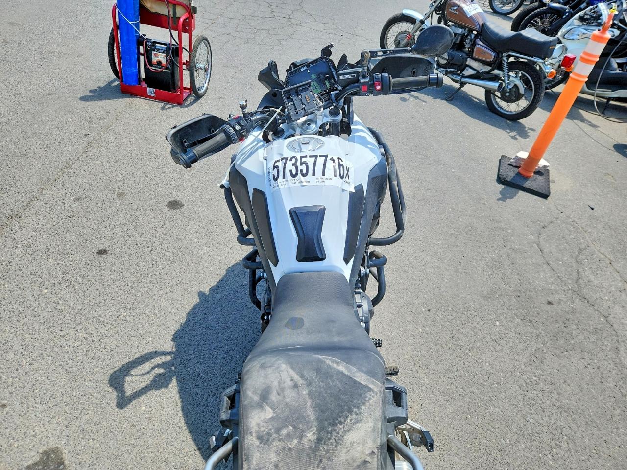 2025 BMW F800