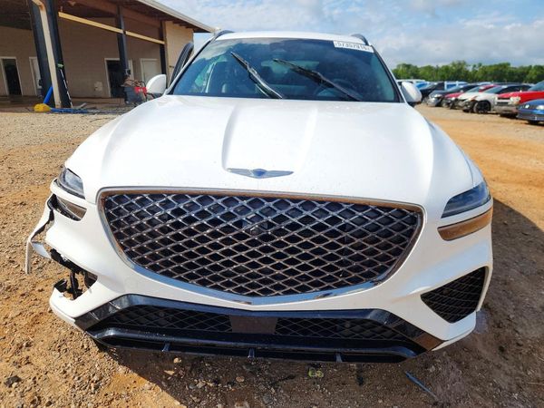 2023 GENESIS GV70