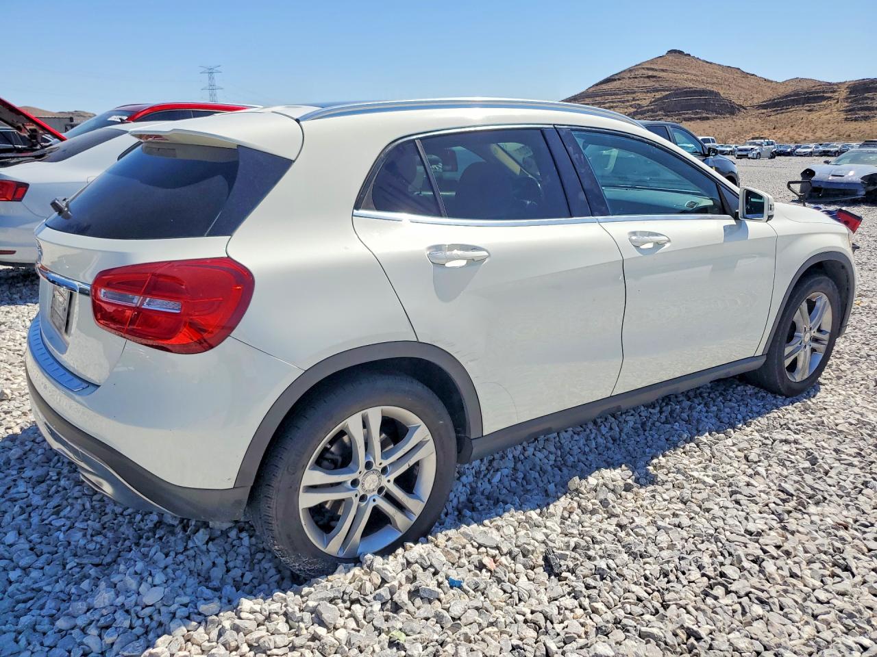 2015 MERCEDES-BENZ GLA GLA250