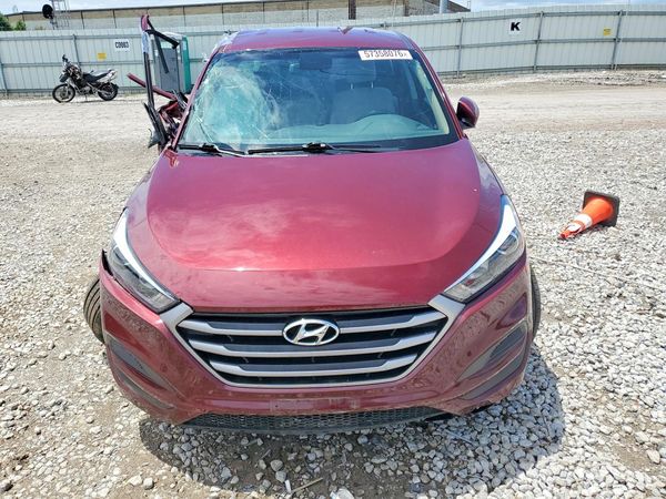 2017 HYUNDAI TUCSON SE (no options)