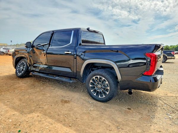 2024 TOYOTA TUNDRA Limited