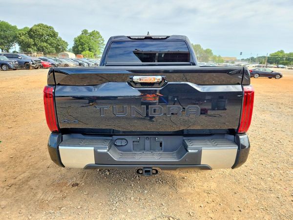 2024 TOYOTA TUNDRA Limited