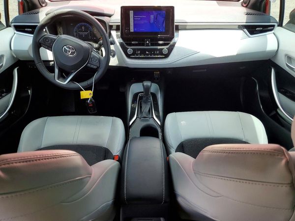 2025 TOYOTA COROLLA