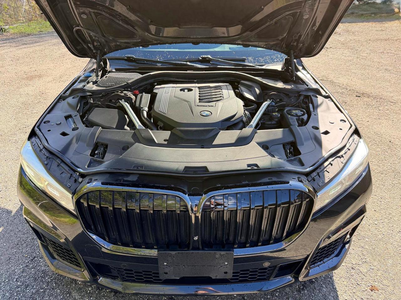 2022 BMW 740 xDrive
