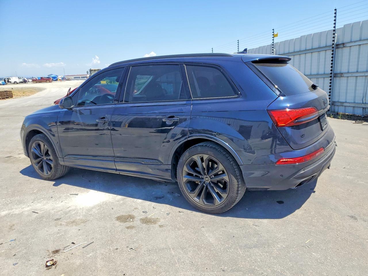 2025 AUDI Q7