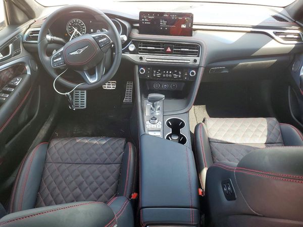 2025 GENESIS G70