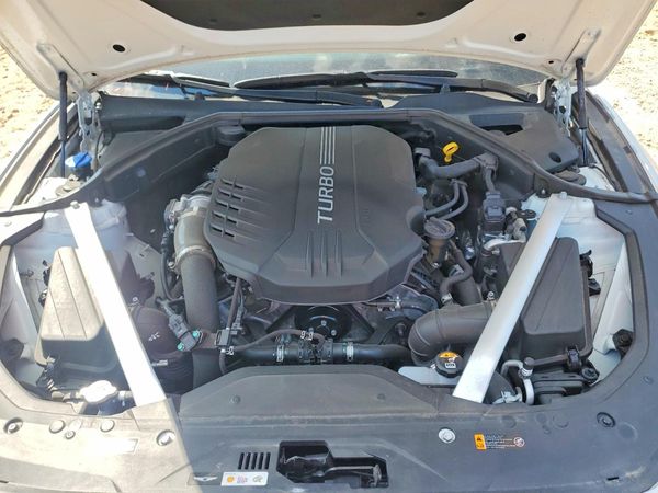 2025 GENESIS G70