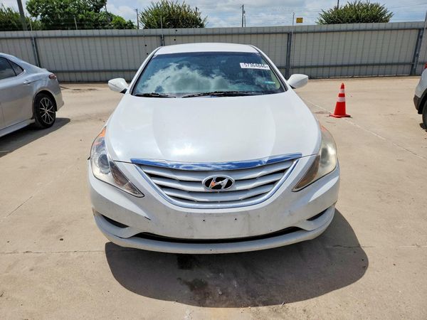 2013 HYUNDAI SONATA GLS/ GLS Popular