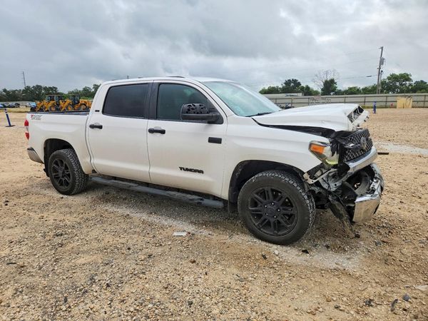 2020 TOYOTA TUNDRA SR5 Grade