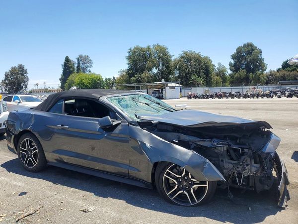 2020 FORD MUSTANG I4 Convertible — Passenger 3/4