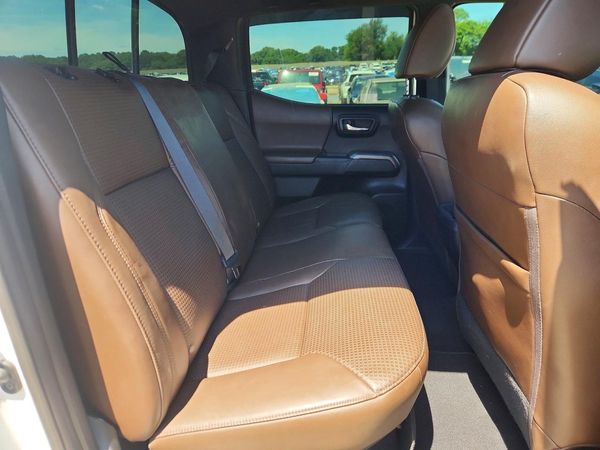 2020 TOYOTA TACOMA Limited