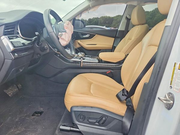 2021 AUDI Q7 quattro Premium