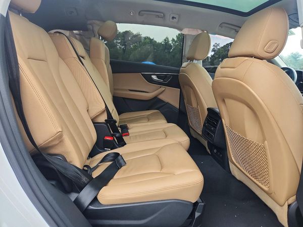 2021 AUDI Q7 quattro Premium