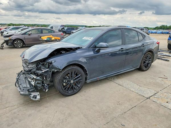 2025 TOYOTA CAMRY