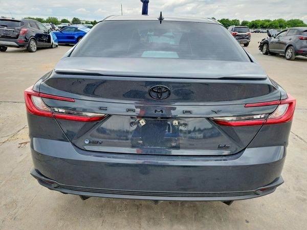 2025 TOYOTA CAMRY