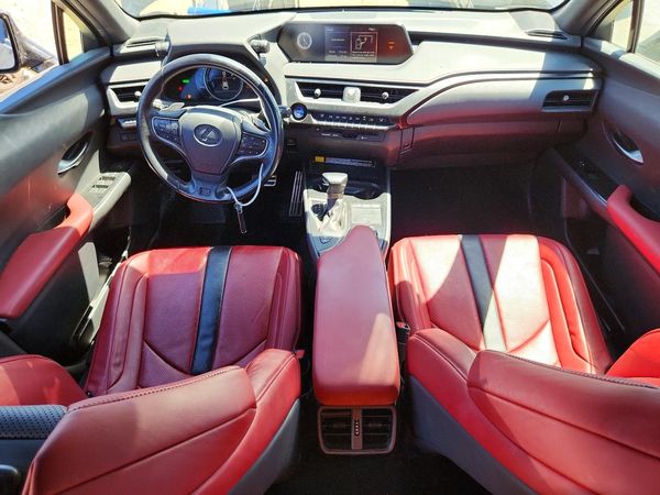 2021 LEXUS UX