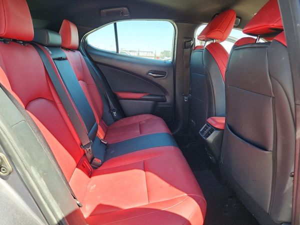 2021 LEXUS UX