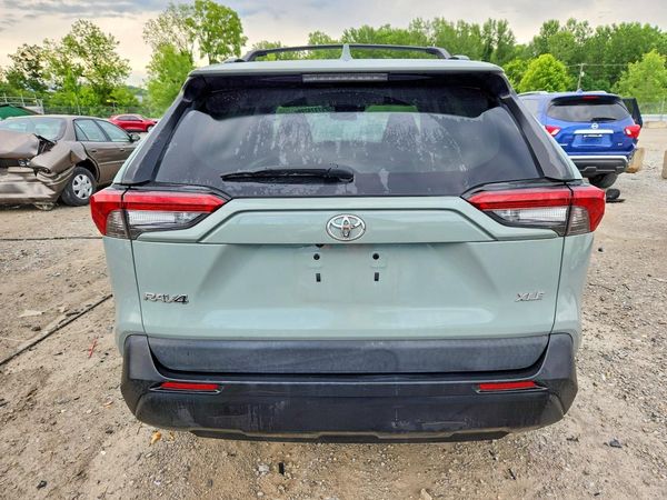 2020 TOYOTA RAV4 XLE — DIRR
