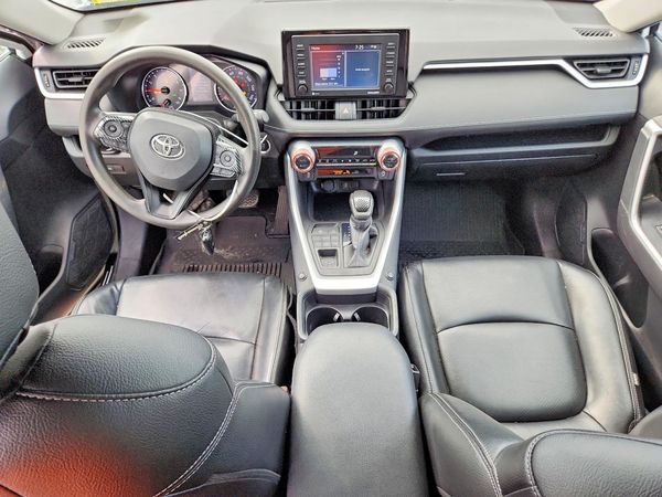 2021 TOYOTA RAV4 XLE