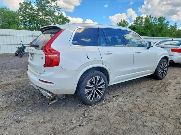 2021 VOLVO XC90