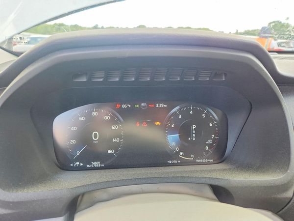 2021 VOLVO XC90