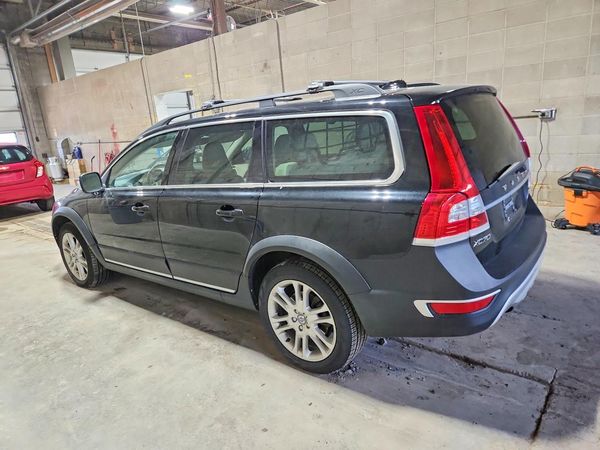 2016 VOLVO XC70