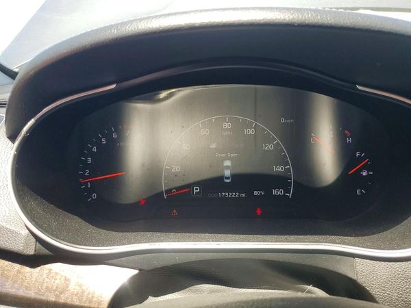 2015 KIA CADENZA