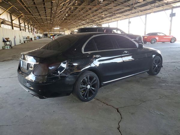 2016 MERCEDES-BENZ 300 C