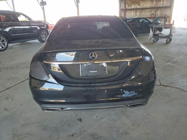 2016 MERCEDES-BENZ 300 C